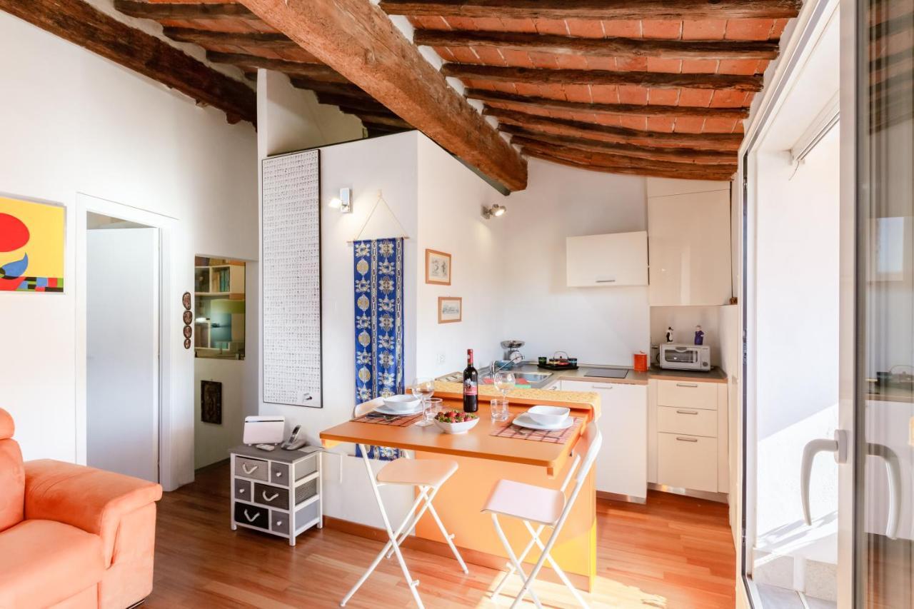 Piazza Dei Cavalieri Orange Attic Apartment Pisa Exterior photo